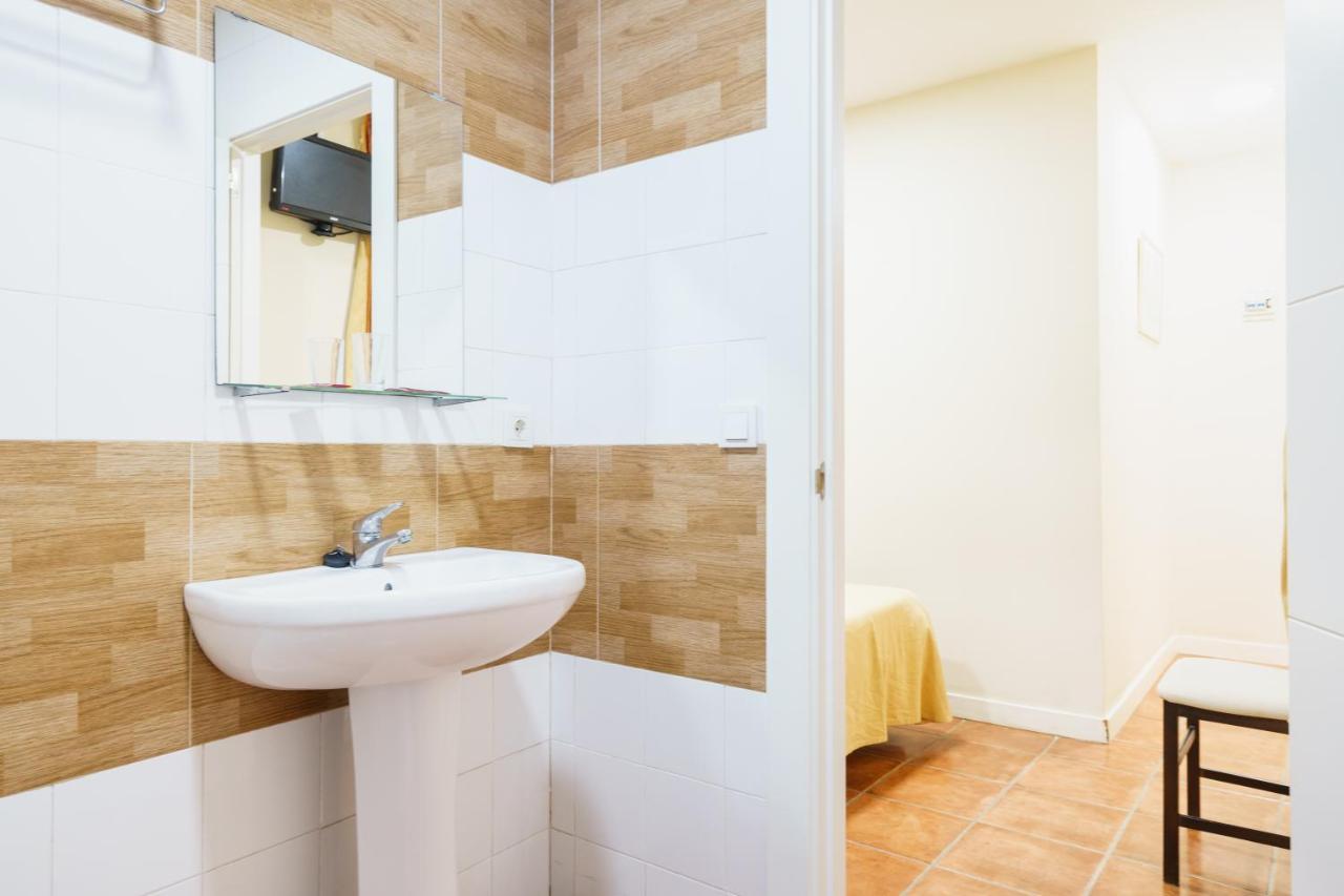 Hotel Carlos V Jerez By Vivere Stays Jerez de la Frontera Exterior foto